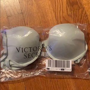 Victoria’s Secret Sexy Tee Push-up Bra